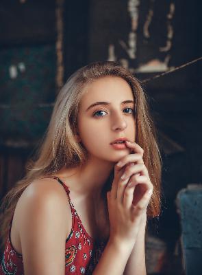 日本适合十八岁以上的护肤品红桃