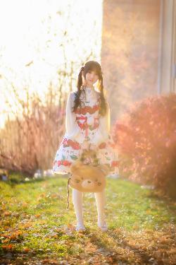 他的巨物撑开她的花缝的导演是谁